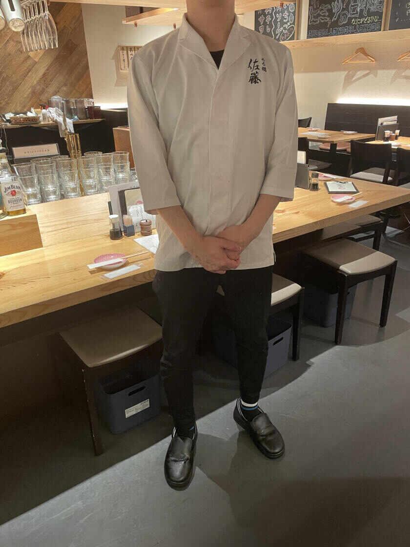 東京レストランツファクトリー株式会社の制服1