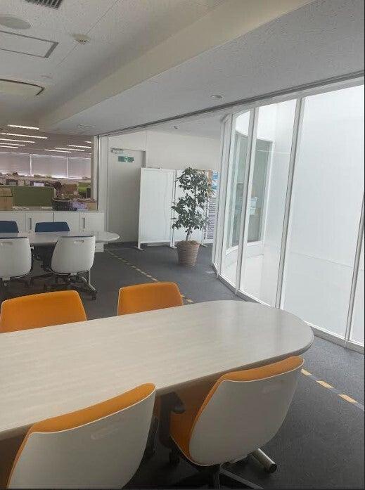 株式会社出版産業の制服5