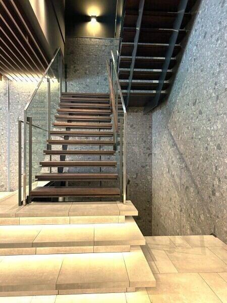 株式会社グランコミュニケーションズ(センターオフィス)の制服3