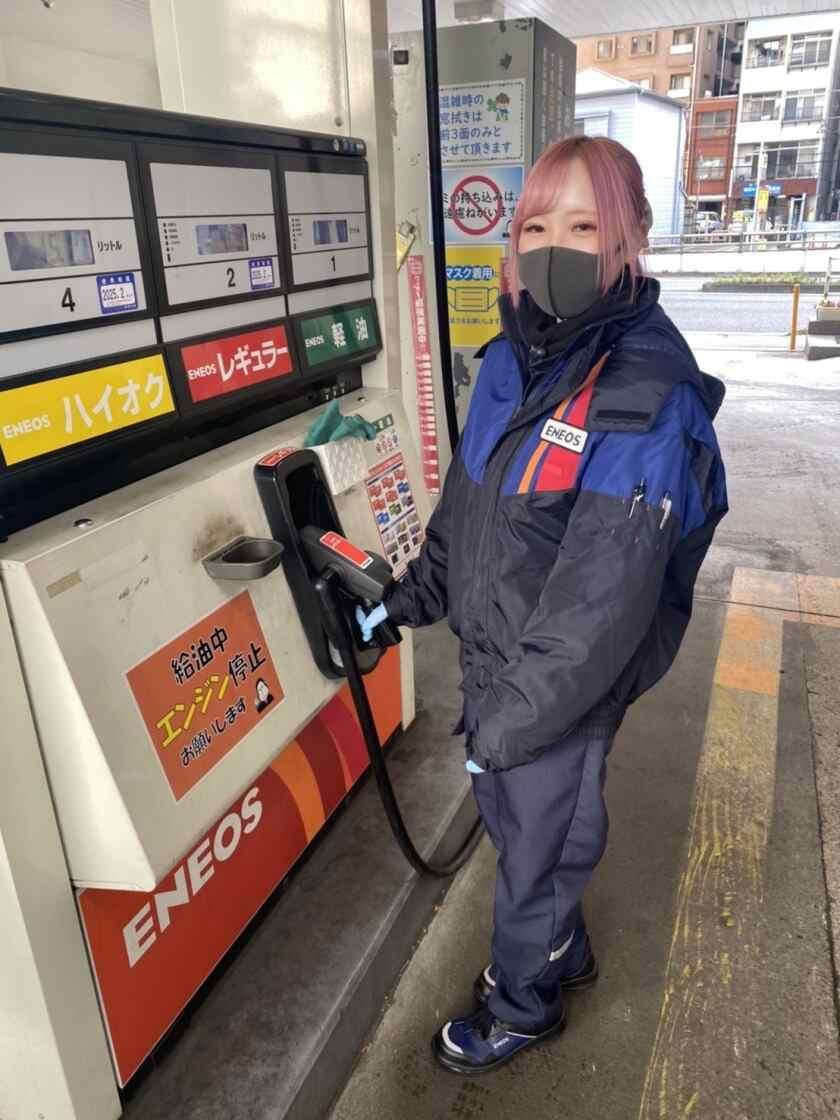 ENEOS桜木町SSの制服1