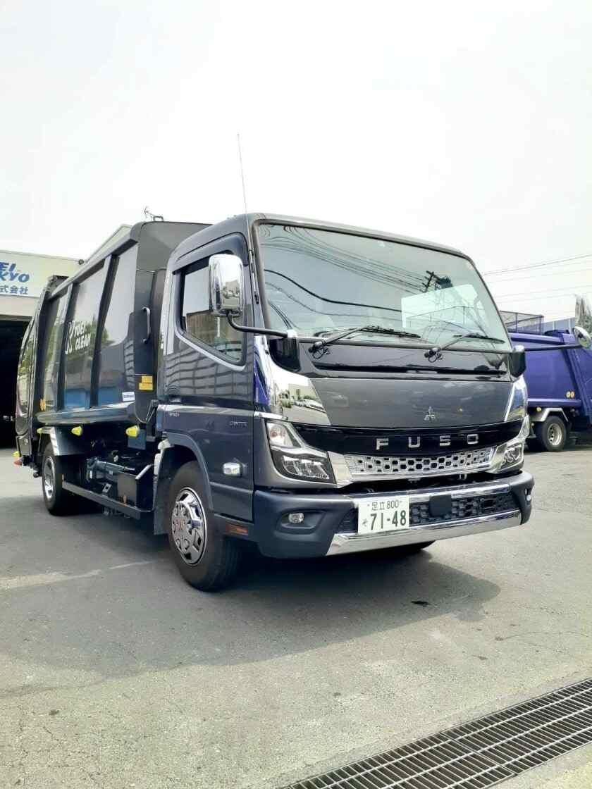 協栄クリーンサービス株式会社の制服4