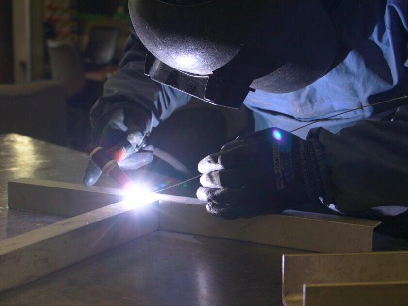 株式会社実用の制服3