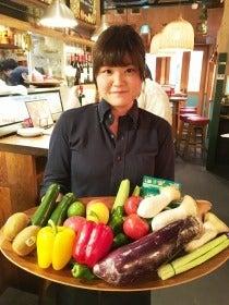 ニクバルダカラ大和西大寺店の制服4