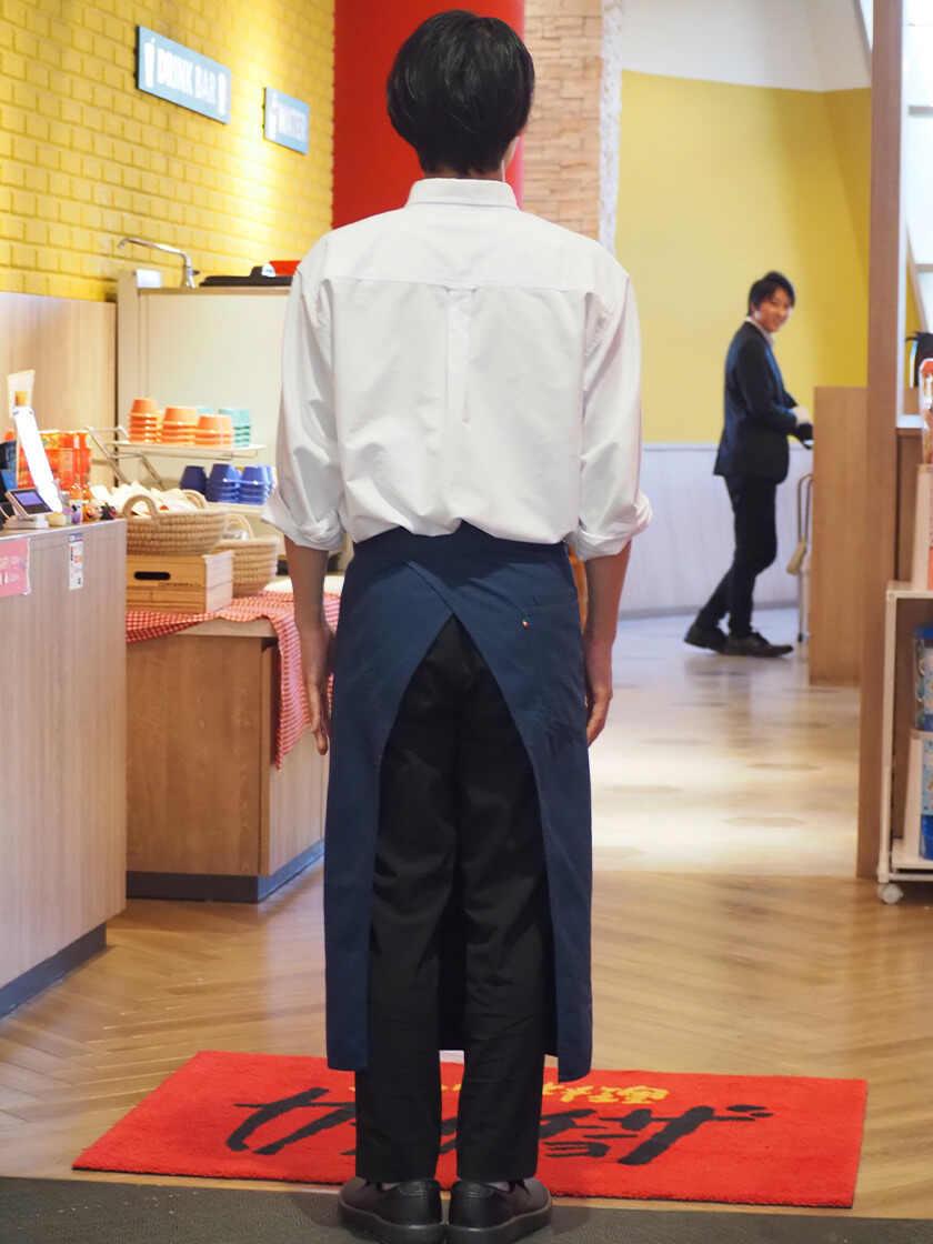 カプリチョーザ　山形エスパル店の制服2