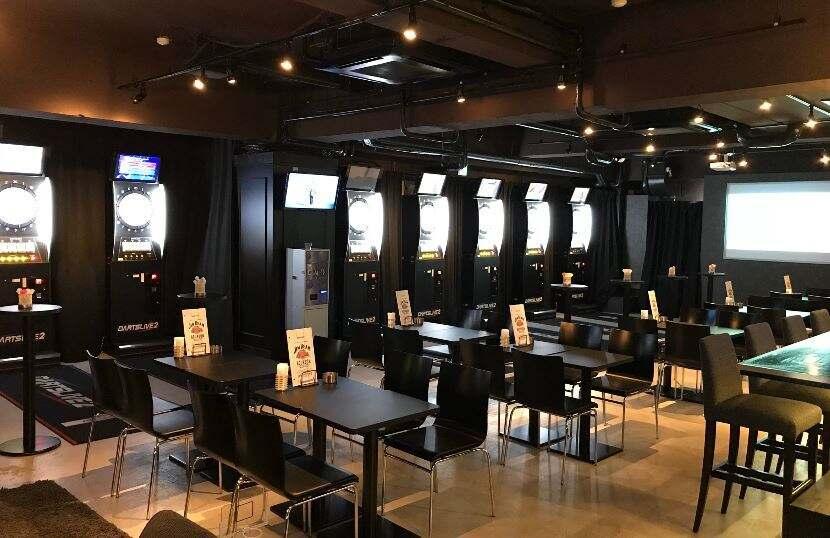 Darts Cafe delta 神田店の制服2