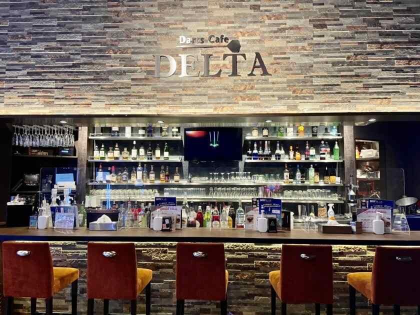 DartsCafe DELTA 横浜店の制服2