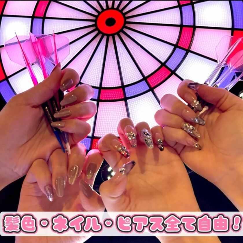 Darts Cafe DELTA お初天神店の制服3