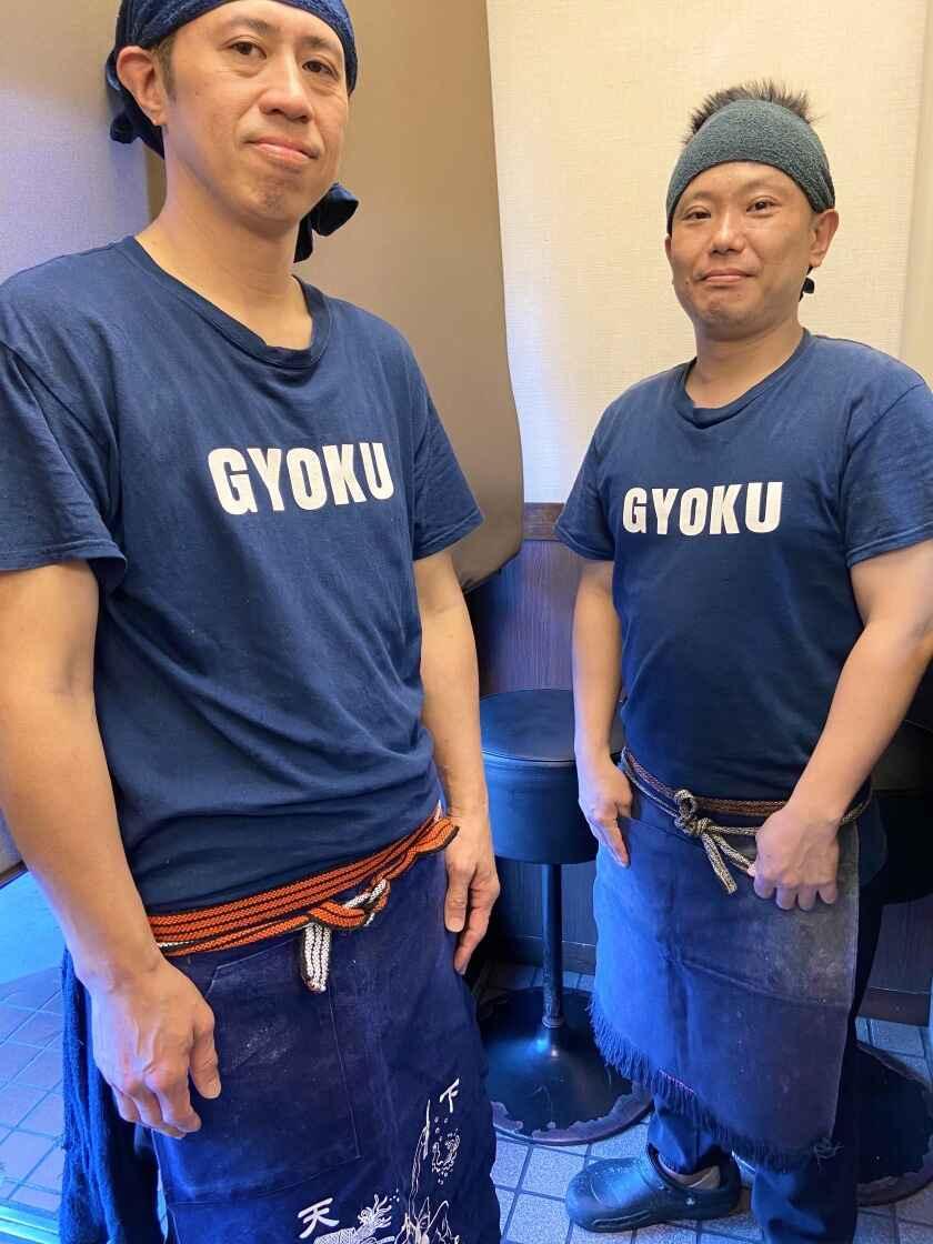 三三七 本店の制服2