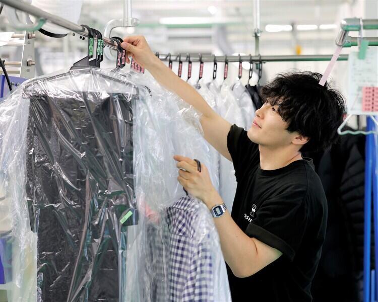 株式会社クリーニング・ホシノ伊勢崎工場前店の仕事画像3