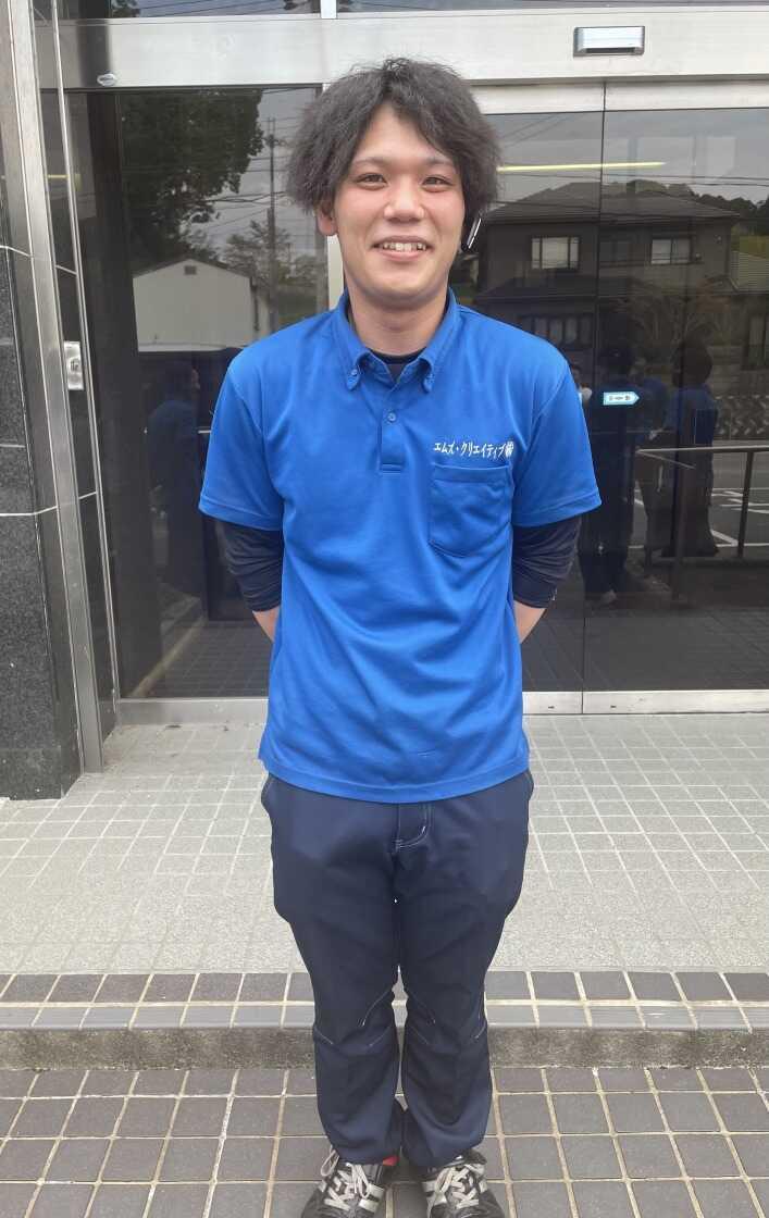 エムズ・クリエイティブ株式会社の制服3