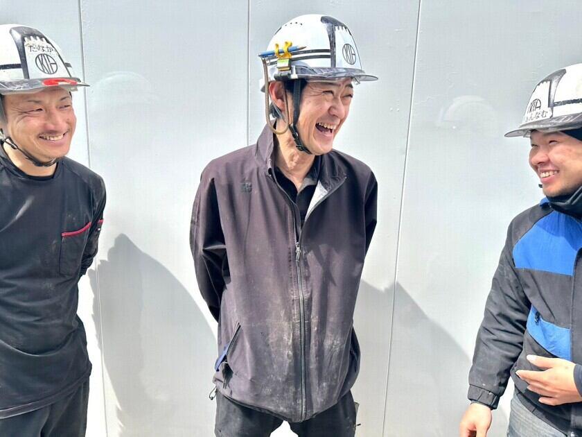 株式会社沖恵組の制服2