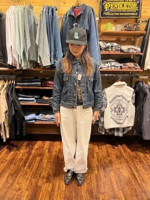 ムラサキスポーツ anotherstyle テラスモール湘南店の制服2