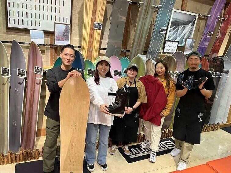 THE SUNS神田小川町店の制服1