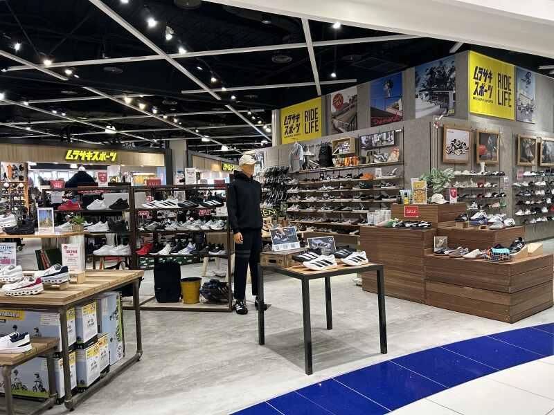 ムラサキスポーツ　イオンモール常滑店の仕事画像3