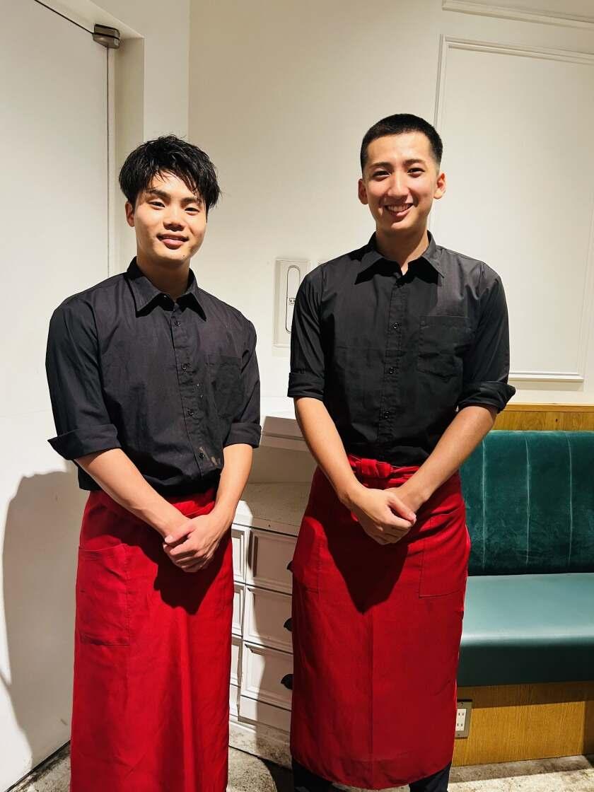 しゃぶ輝なんば店しゃぶしゃぶ・すき焼き専門店）の制服2