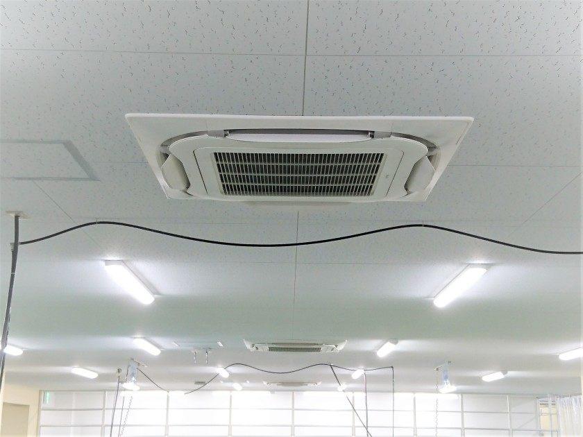 株式会社ディーエムエスの制服2