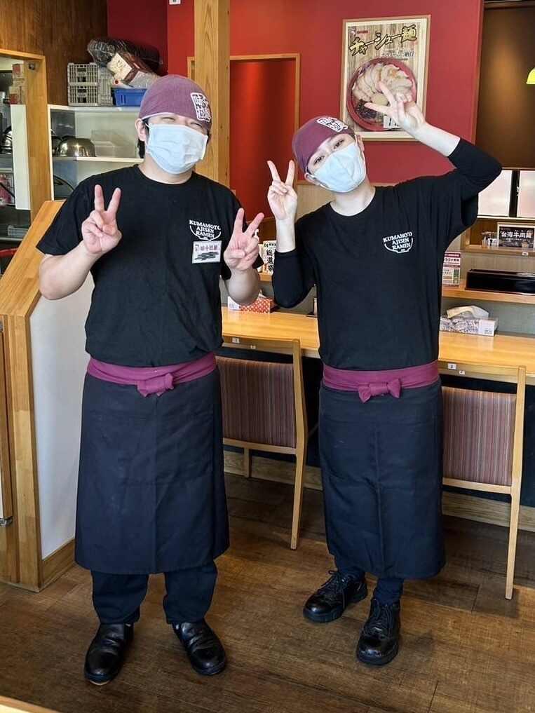 重光産業株式会社の制服1