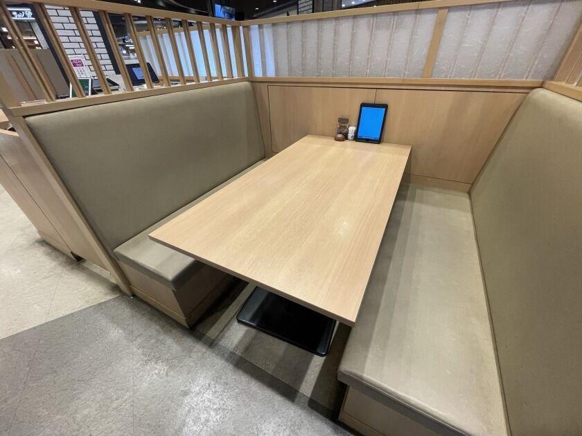 酔心 イオンモール広島府中（広島郷土料理）の制服3