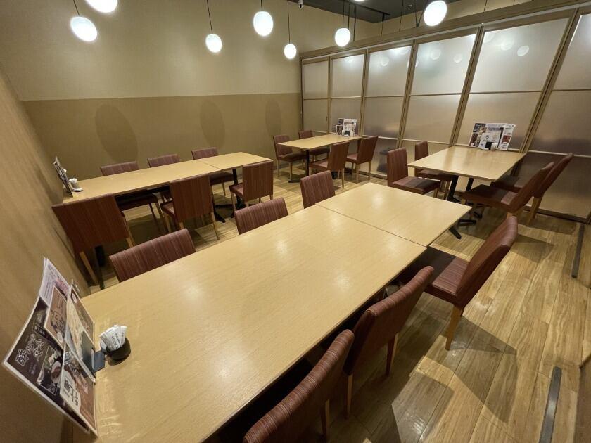 酔心 ekie店（広島郷土料理）の制服1