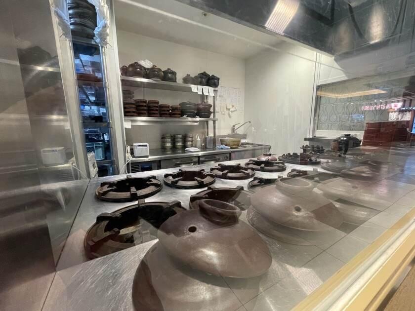 酔心 ekie店（広島郷土料理）の制服2