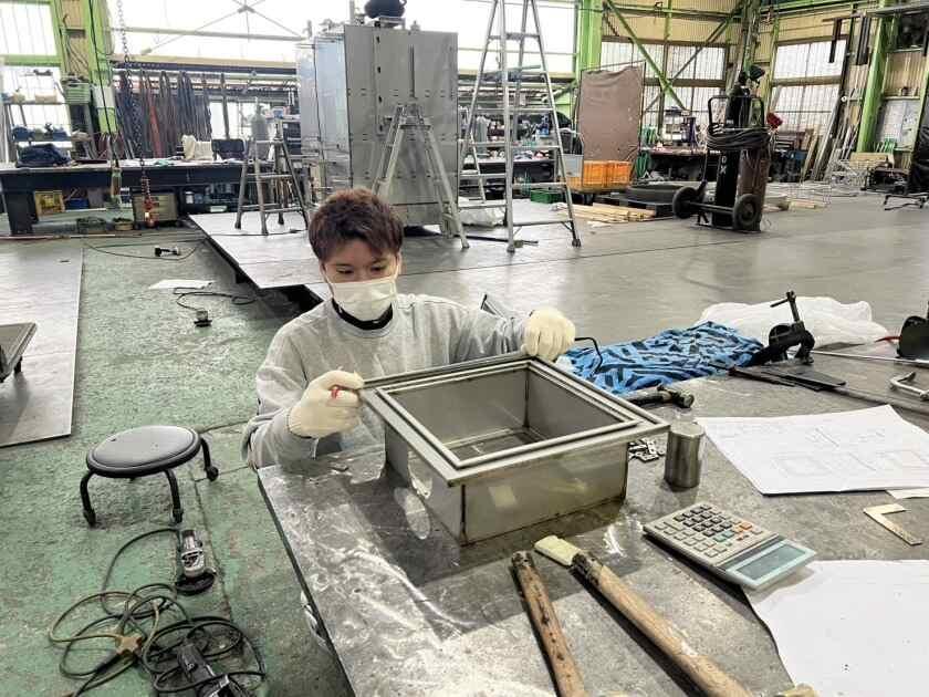 有限会社足羽工業の制服4