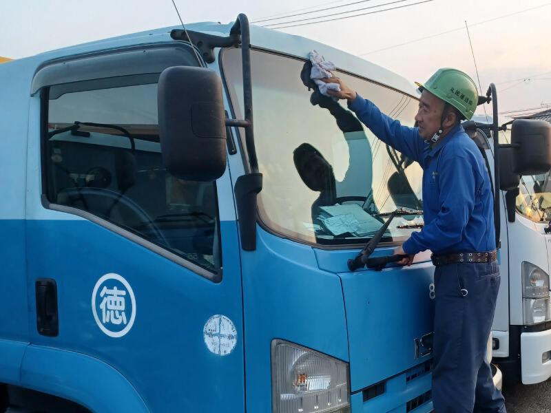 丸徳運送株式会社の仕事画像3