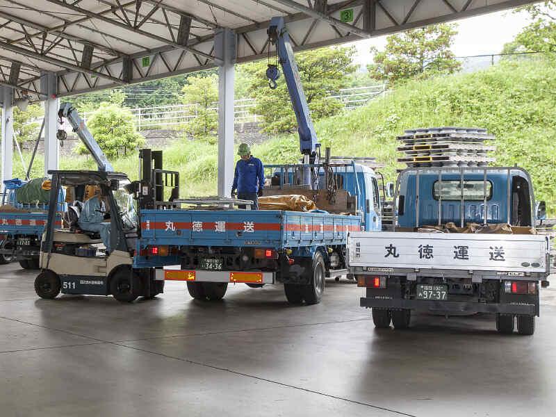 丸徳運送株式会社の仕事画像3