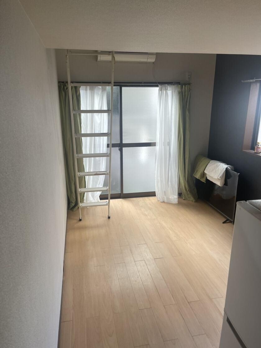 株式会社エフォートの制服2