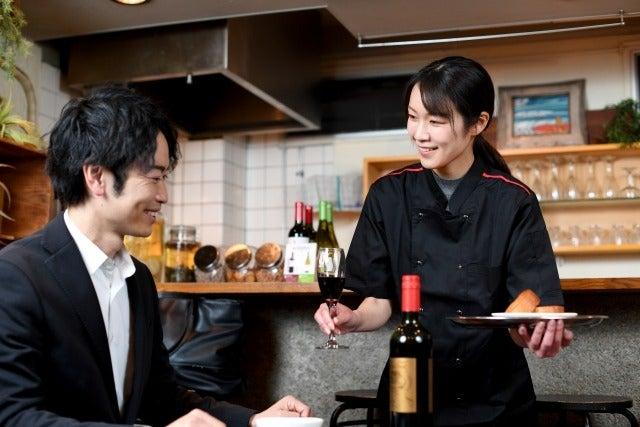 週3日～・時短OK！百貨店内レストランホールスタッフ★駅チカ◎(フード・飲食、横浜市西区)のイメージ画像