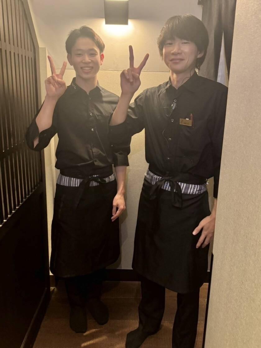 博多もつ鍋おおやま 横浜店の制服6