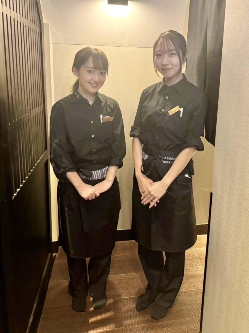 博多もつ鍋おおやま 横浜店の制服5
