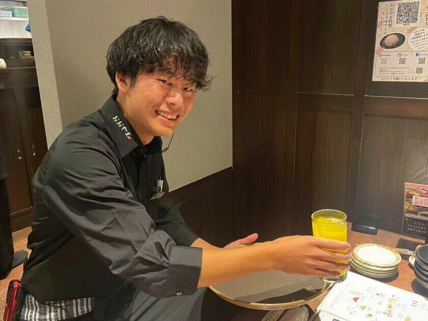 博多もつ鍋おおやま 横浜店の制服2