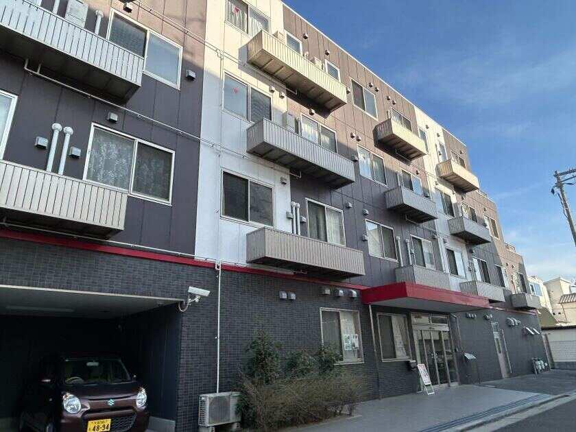 ノーティスタ久宝寺(株式会社フィリアル)の制服3