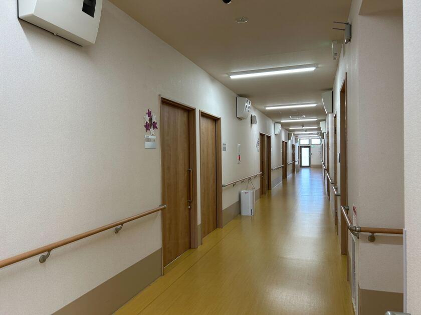 ノーティスタ新鴻池(株式会社フィリアル)の制服2