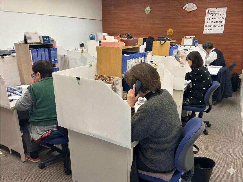 株式会社鶴亀堂の制服3