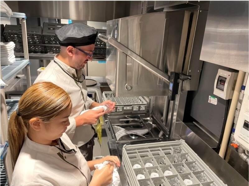 ロイヤルパーク名古屋　洗い場の仕事画像3