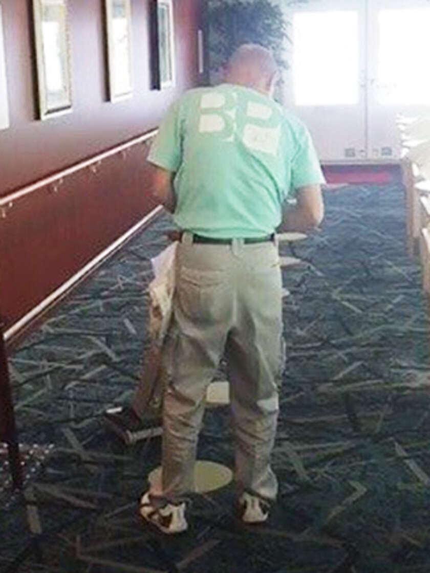 有限会社ビルペット 東灘の制服1