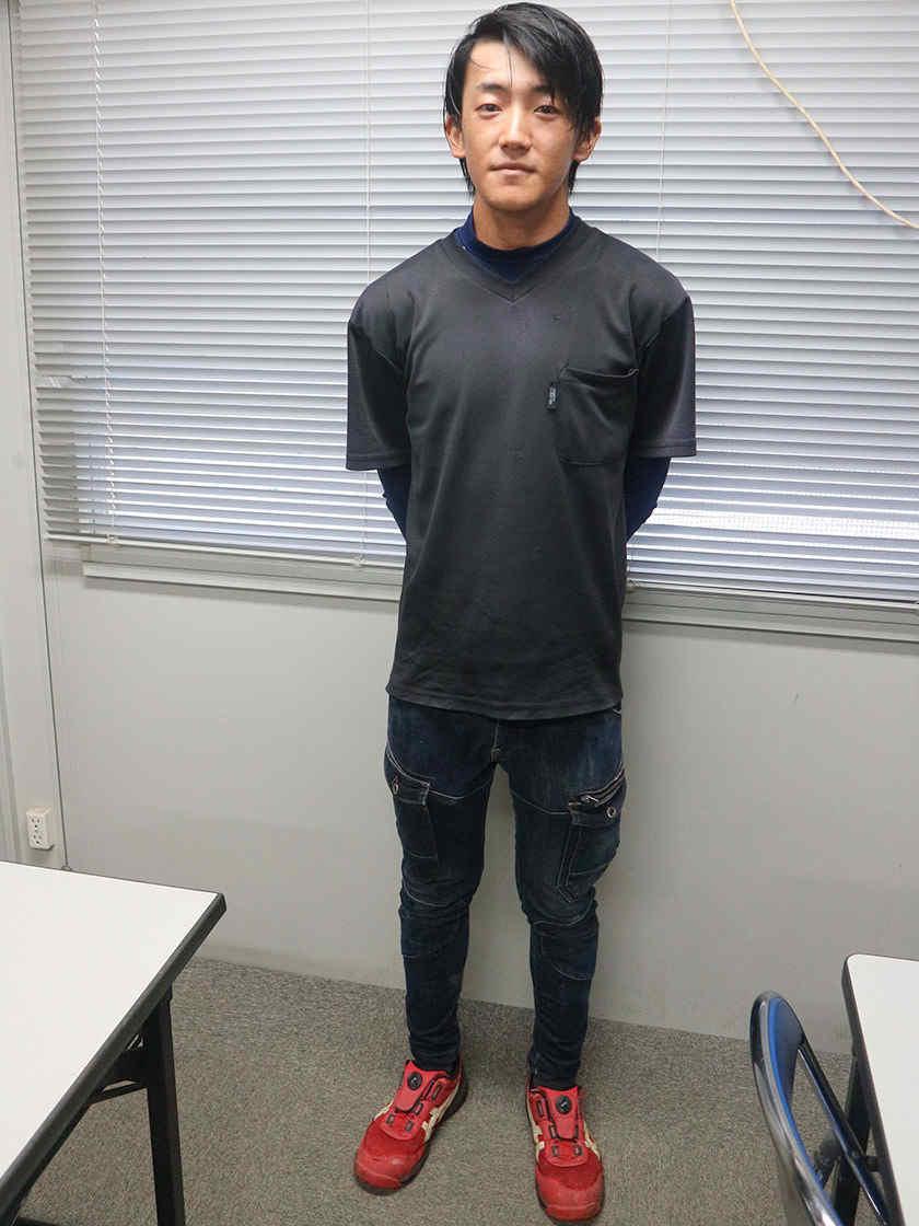 株式会社フォービルの制服4