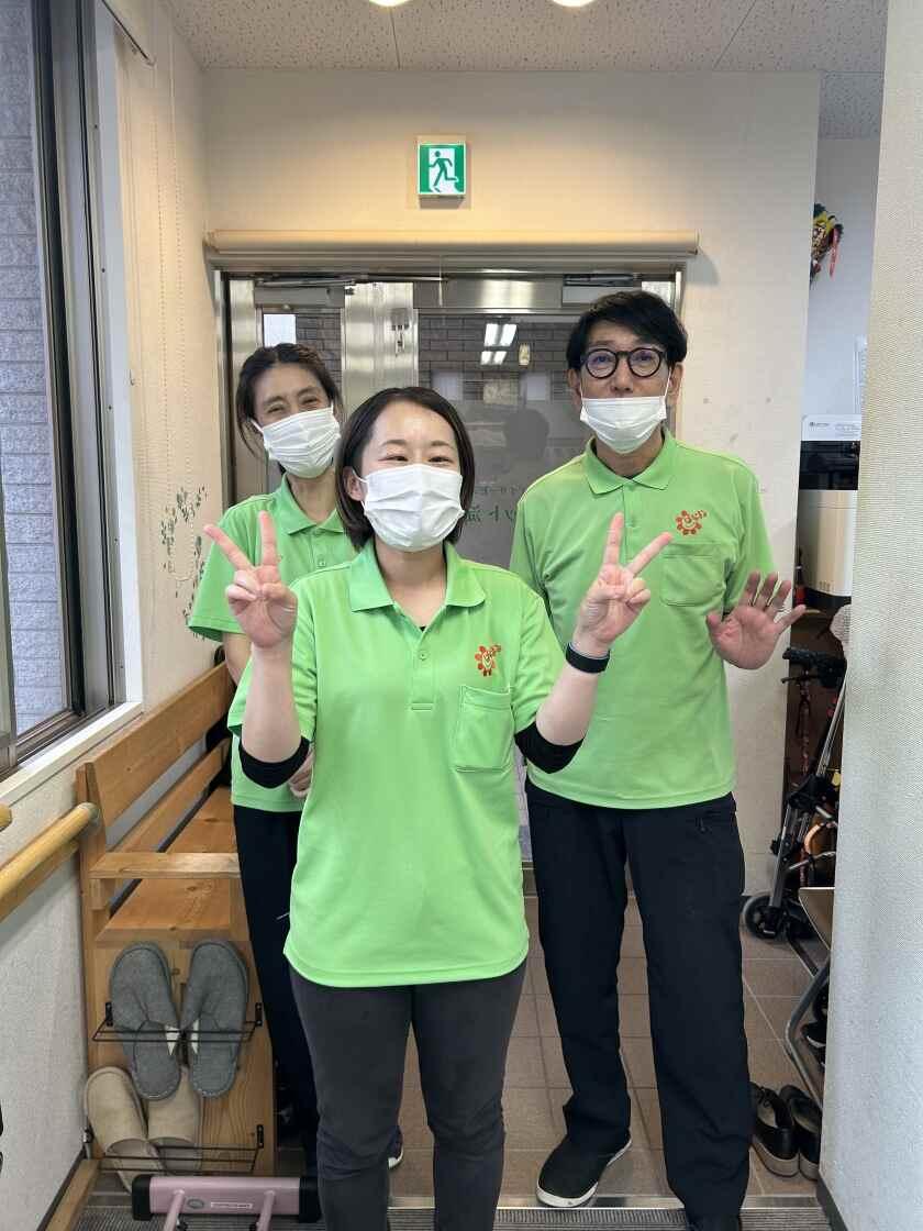 アイ‐フィット淀川の制服1