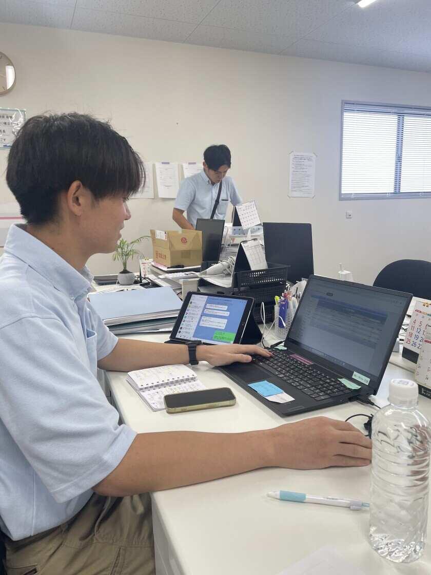 はなまるレンタル寝屋川の制服4