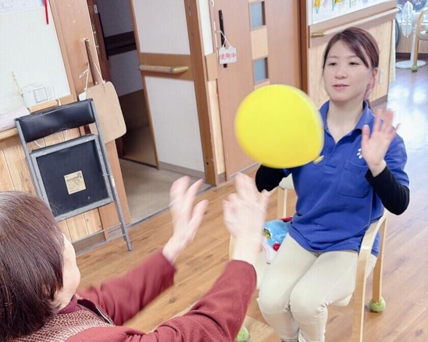 はなまるデイサービス東香里の制服6