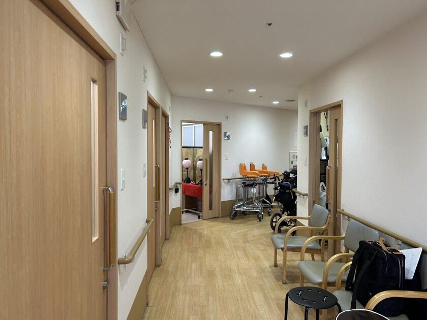 はなまる星田の制服1