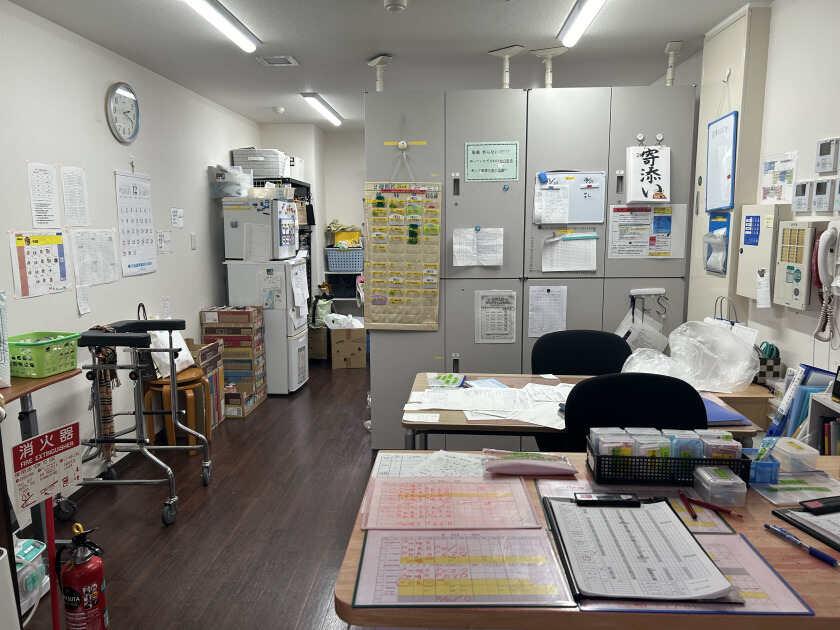 はなまる香里園の制服1