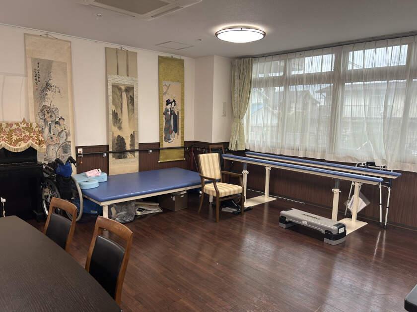 はなまる香里園の制服3