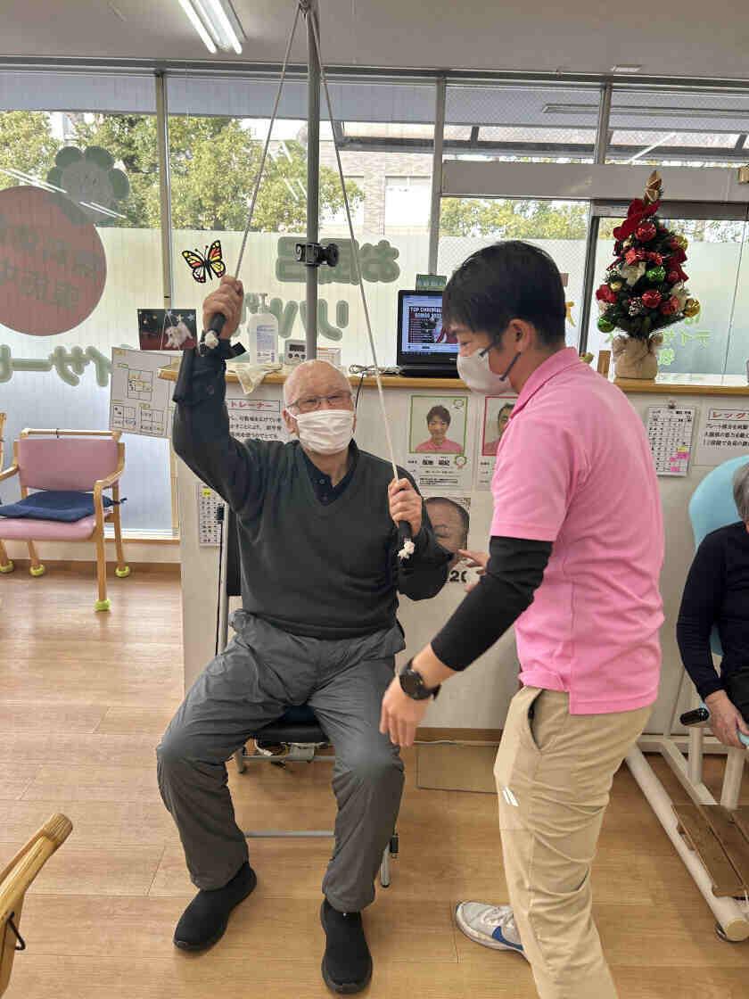 はなまるデイサービス牧野の制服1