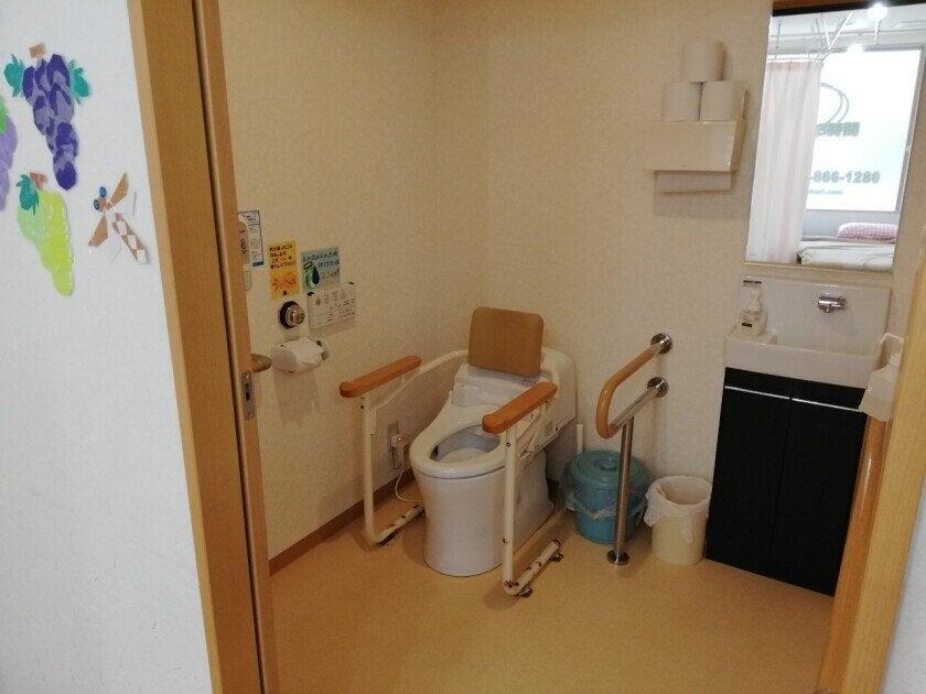 はなまるデイサービス長尾の制服4