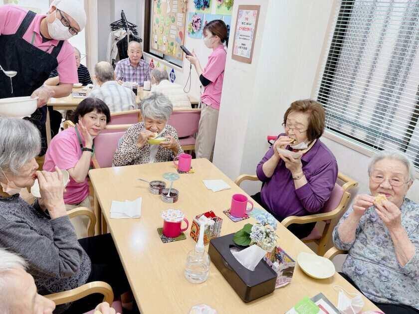 はなまるデイサービス長尾の制服3