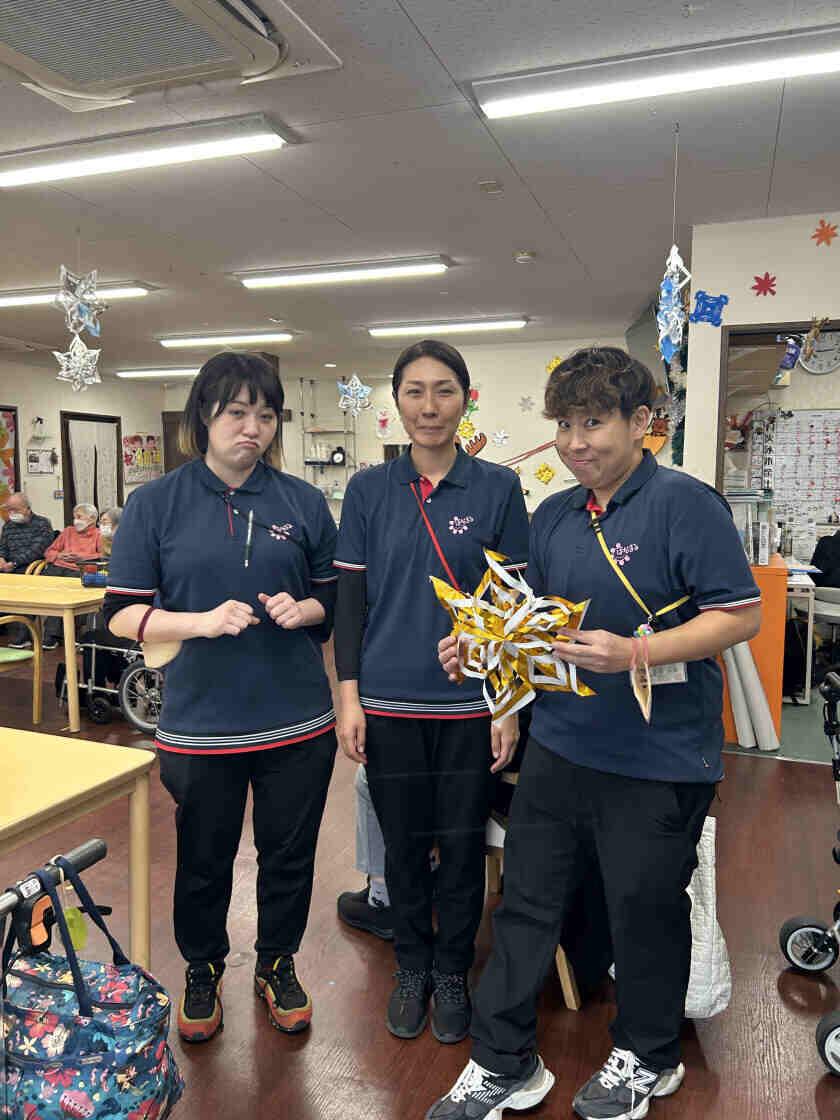 はなまるデイサービス山之上の制服2