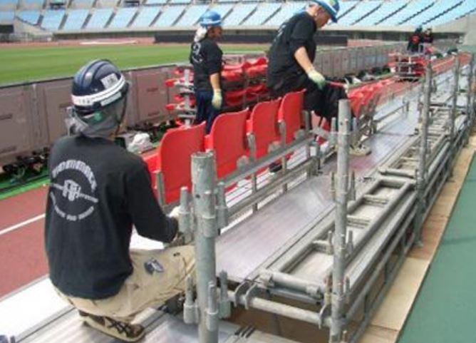 株式会社オマージュ 【採用係】の制服3