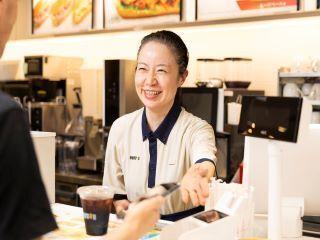 ドトールコーヒーショップ　釧路労災病院店の制服2
